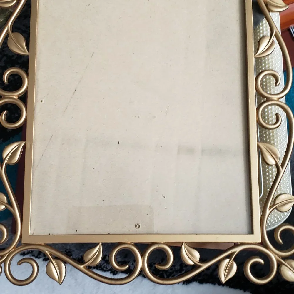 Frame - Picture 7 of 13